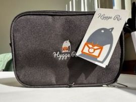 HyggeRu Urban Sling Organizer Noir Vibe